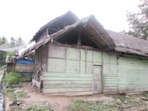 damaged-home